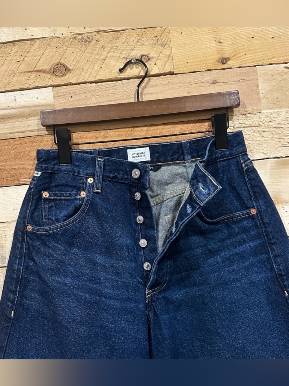 Citizens Of Humanity Indigo Wide-Leg Frayed-Hem Jeans - Picture 7 of 11